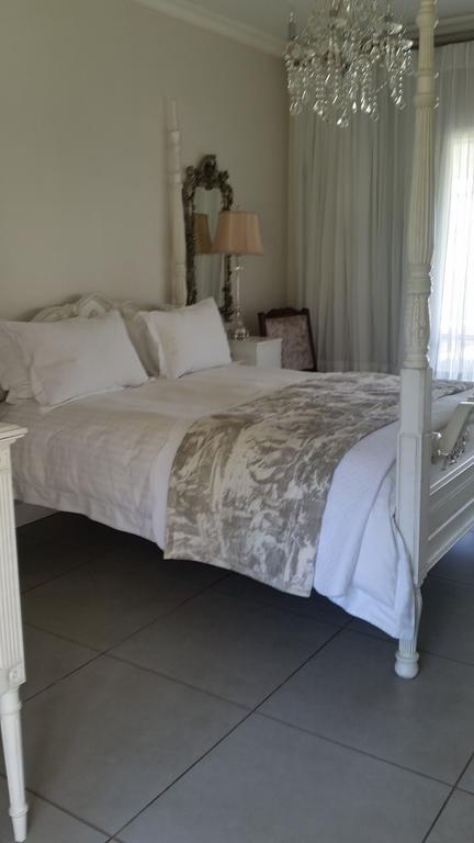 La Riviera Boutique Guesthouse & Spa Aliwal North Quarto foto